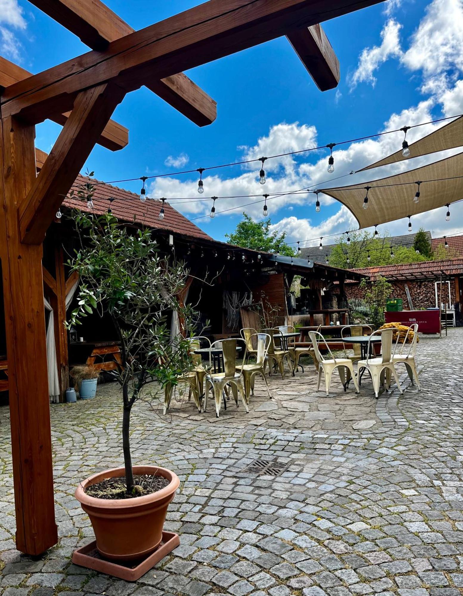 Apartament Mohelensky Dvur Mohelno Zewnętrze zdjęcie